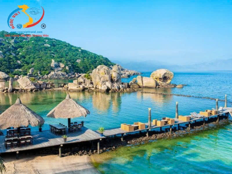 TOUR BÌNH HƯNG - NINH CHỮ - ĂN TÔM HÙM – CƠM MẸT GÀ PHAN RANG - XE VIP LIMOUSINE